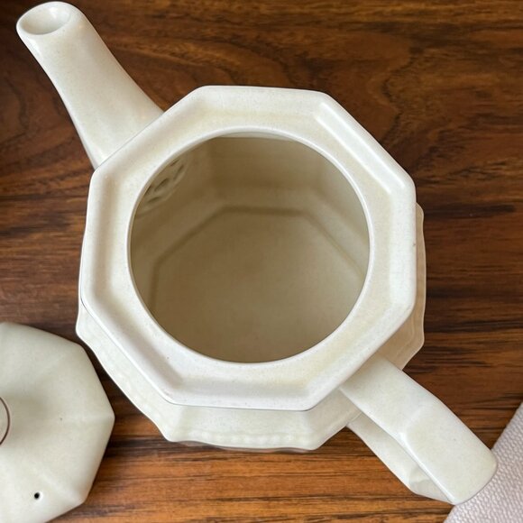 Kensington Staffordshire Ironstone England Teapot - Picture 11 of 15